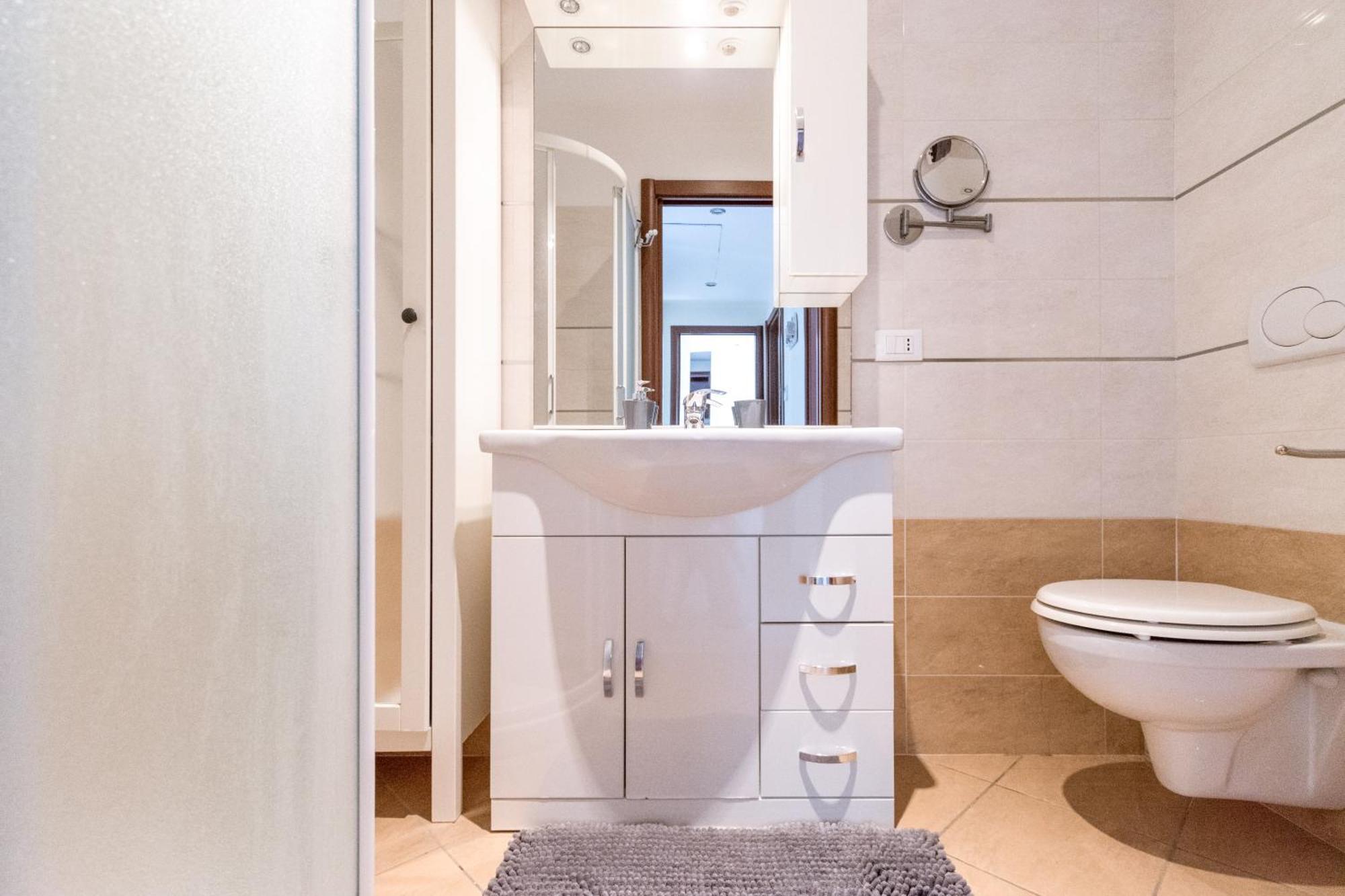 Apartamento Stupendo Trilocale Posto Auto Gratuito - Wifi & Netflix San Remo Exterior foto